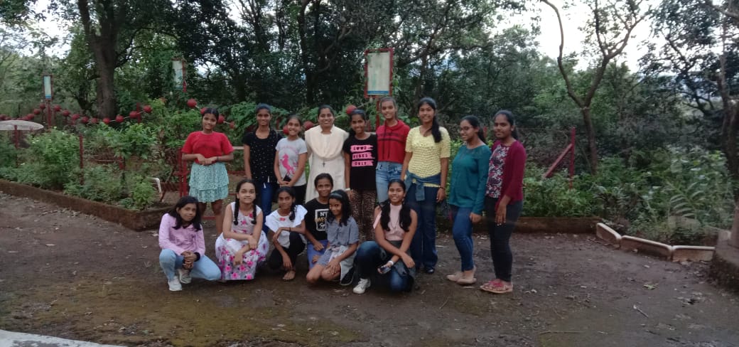 Retreat to Khandala for catholic students
